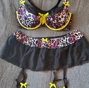 Cacique 42DDD Purple White & Yellow Bra Garter Set